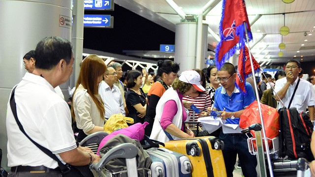 Nguoi Viet choi sang thue may bay "rieng", gia re bat ngo-Hinh-2