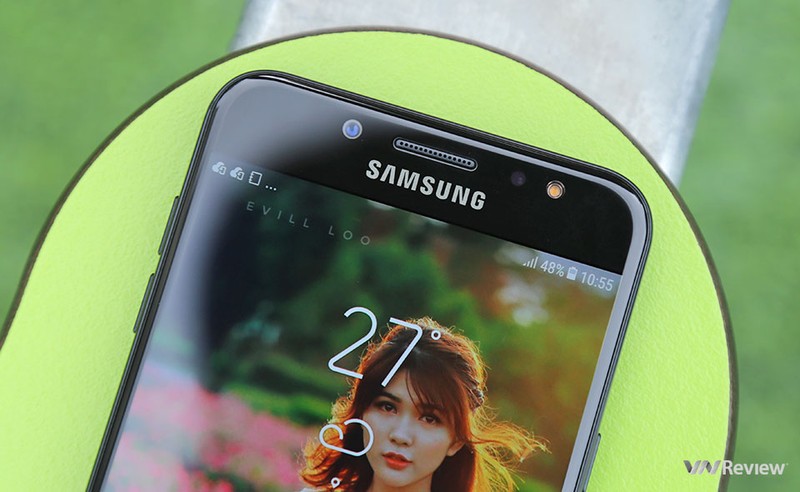 Mo hop Samsung Galaxy J7 Plus chinh hang vua len ke hom nay-Hinh-6