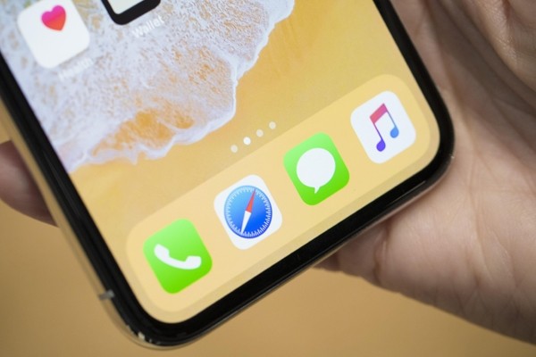 Gio G sap den, iPhone X co gia bao nhieu khi ve Viet Nam?