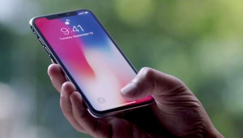 Apple loi bao nhieu tren moi chiec iPhone X?