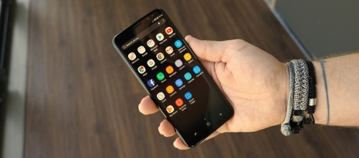 Samsung se ra mat smartphone bi an voi man hinh nho?