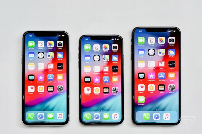 Giua “tam bao” iPhone Xs, Xs Max, nguoi dung van mong cho iPhone Xr