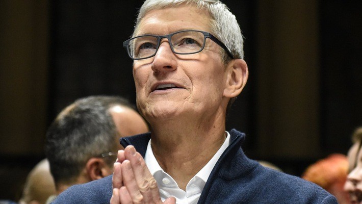 CEO Apple lam gi dau tien sau khi thuc day?