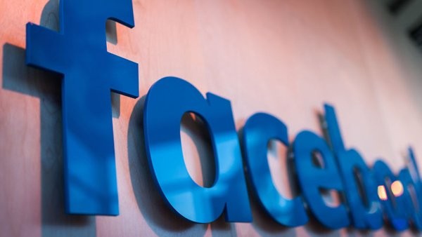 Facebook da lua doi nguoi dung va choi xau doi thu nhu the nao?