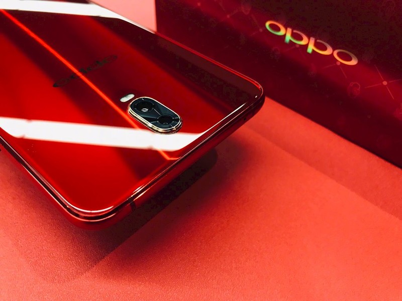 Ra mat Oppo R17, Oppo R17 Pro phien ban Ky Hoi 2019-Hinh-6