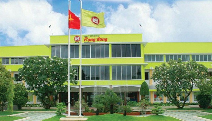 Nhua Rang Dong bi phat va truy thu thue