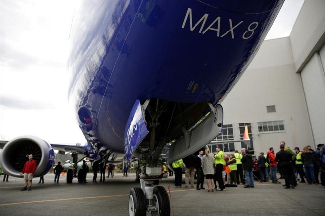Boeing dung ban giao may bay 737 Max