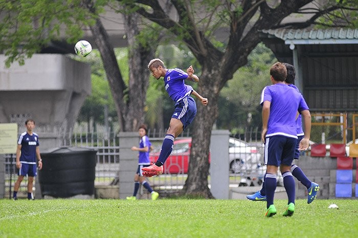 Hang cong khung, U23 Nhat Ban de doa doi thu