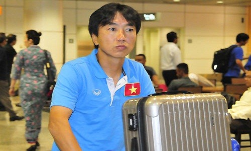 HLV Miura tro lai Viet Nam chuan bi dau voi Man City