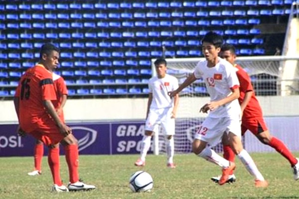 U19 Viet Nam - U19 Malaysia: Cuoc doi dau nong nhat bang B-Hinh-2