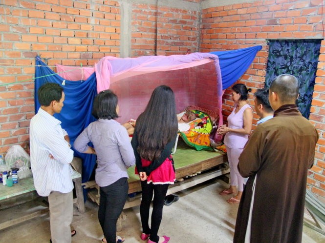 Kinh hai nguoi dan ong bi hoai tu mat o Tien Giang