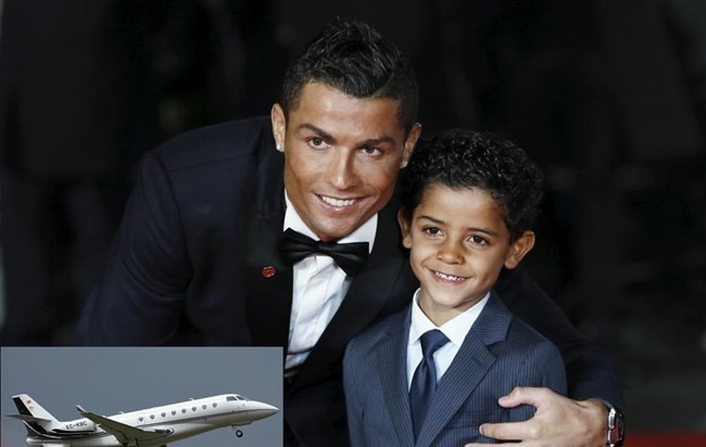 Cristiano Ronaldo choi ngong vung tien sam chuyen co rieng