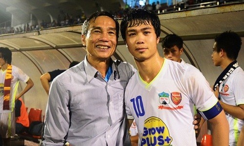 Bo Cong Phuong xot con trai mat suc vi da cho tuyen U23