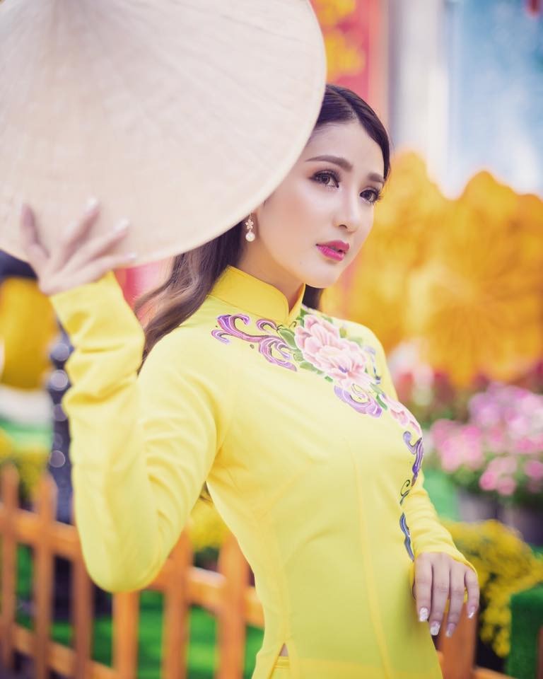 Hot girl Phan Thiet khoe anh ao dai vui Tet nguyen dan-Hinh-5