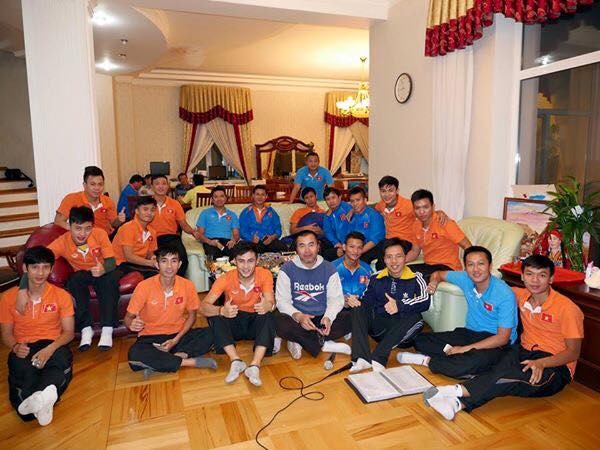 Tuyen Futsal Viet Nam an dac san 