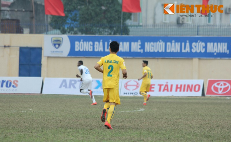 Thanh Hoa 3-0 Ha Noi T&amp;T: Mo man V.League hoanh trang-Hinh-3