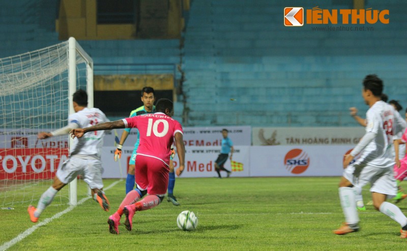 Ha Noi 0-5 HAGL: Ngoi dau bang V.League cua bau Duc-Hinh-12