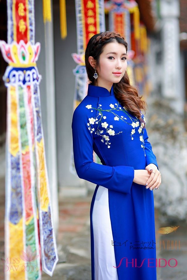 Thi sinh Hoa khoi Ngoai giao thuot tha ao dai-Hinh-7