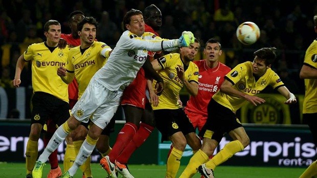 Doi hinh tieu bieu Europa League: Dortmund, Liverpool cam top