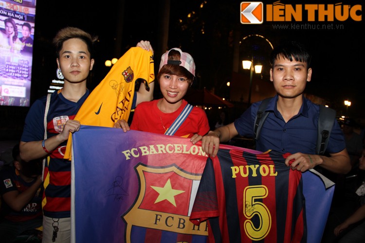 Can canh chiec cup UEFA Champions League xuat hien tai Ha Noi-Hinh-13