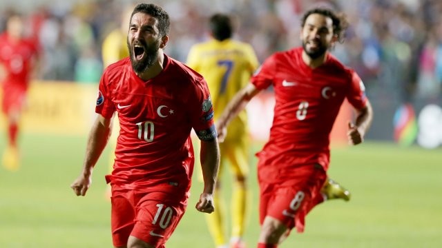 Arda Turan - chien binh dua nguoi Tho den VCK Euro 2016-Hinh-4