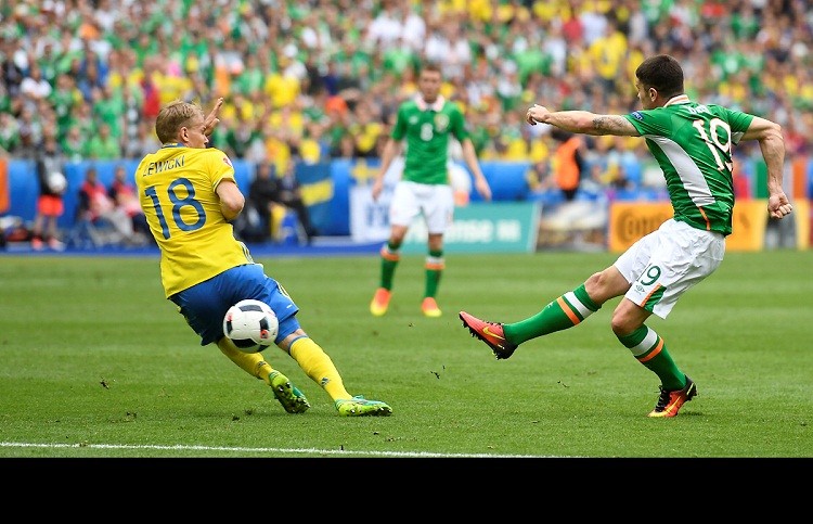 Euro 2016 Thuy Dien 1-1 CH Ireland: Khac biet o Ibrahimovic-Hinh-7