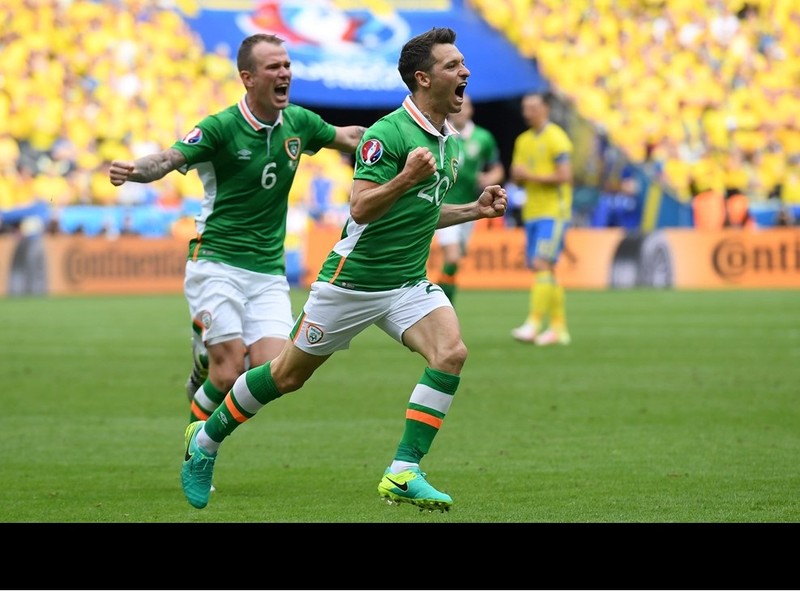 Euro 2016 Thuy Dien 1-1 CH Ireland: Khac biet o Ibrahimovic-Hinh-9