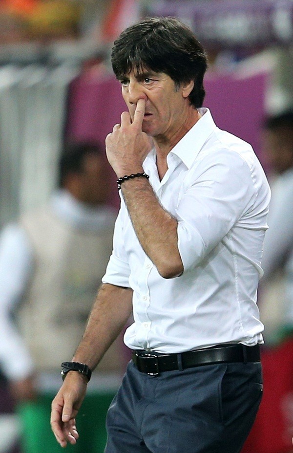 Do mat voi nhung hanh dong la cua HLV Joachim Loew-Hinh-4