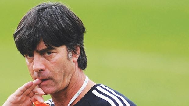 Do mat voi nhung hanh dong la cua HLV Joachim Loew-Hinh-6