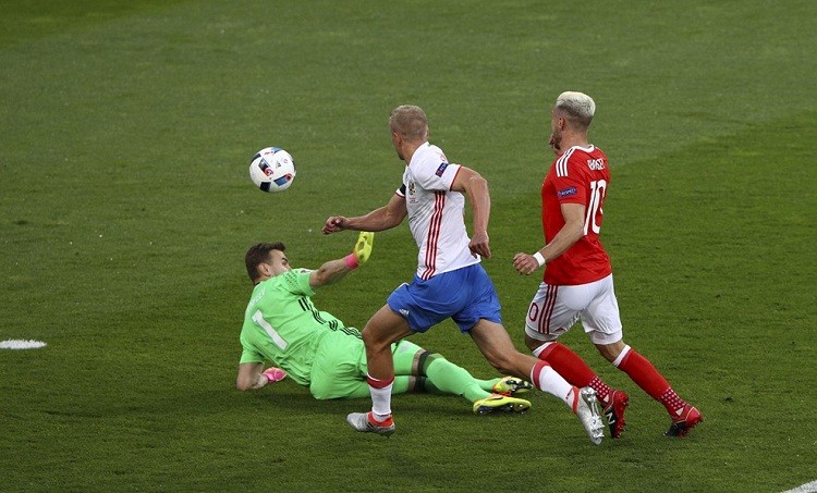 Anh Euro 2016 Nga 0-3 Xu Wales: Ramsey, Bale no sung-Hinh-3