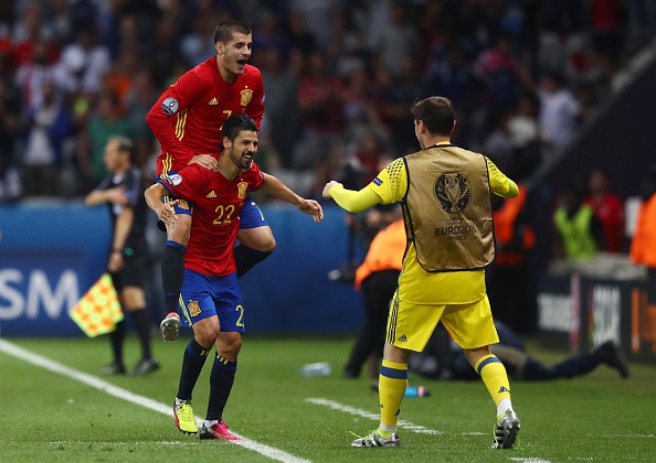 Euro 2016 Croatia - Tay Ban Nha: Nam tay nhau vao vong loai