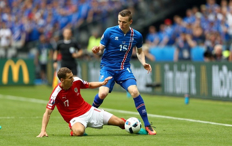 Euro 2016 Iceland 2 - 1 Ao: Chien thang bat ngo-Hinh-2
