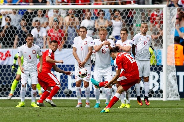 Anh Euro 2016 Thuy Si 4-5 Ba Lan: Toi do Granit Xhaka-Hinh-15