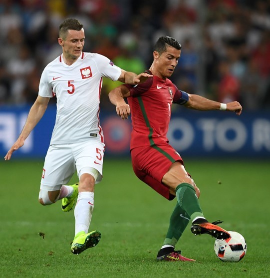 Euro 2016 Ba Lan 3-5 Bo Dao Nha: Diem sang Renato Sanches-Hinh-10