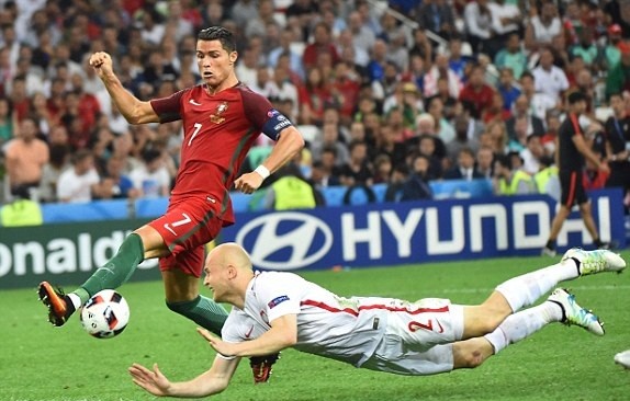 Euro 2016 Ba Lan 3-5 Bo Dao Nha: Diem sang Renato Sanches-Hinh-15