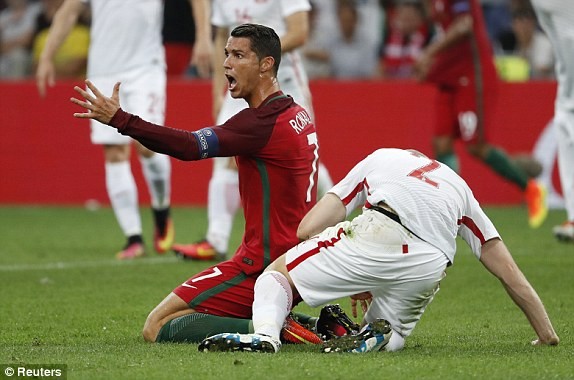 Euro 2016 Ba Lan 3-5 Bo Dao Nha: Diem sang Renato Sanches-Hinh-8