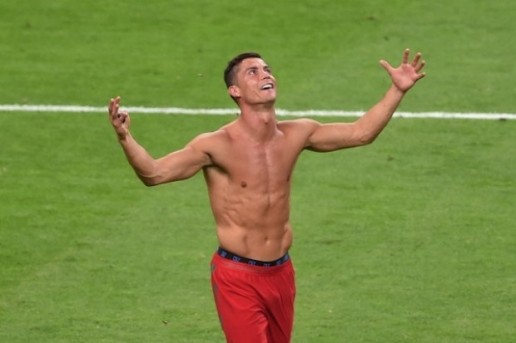 50 sac thai cua Cris Ronaldo trong tran chung ket Euro 2016-Hinh-7