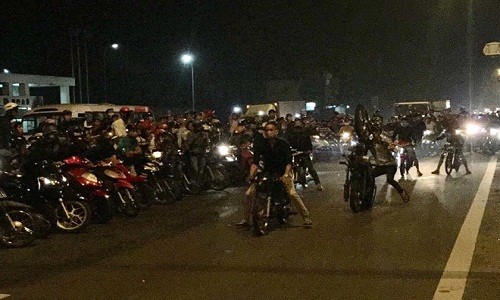 Bong hong lieu mang cung quai xe tung hoanh quoc lo 51-Hinh-2