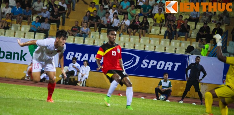 Danh bai U19 Dong Timor 4-1, U19 Viet Nam dan dau bang A-Hinh-5