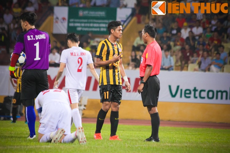 Thang Malaysia  3-1 U19 Viet Nam xay vung ngoi dau-Hinh-5