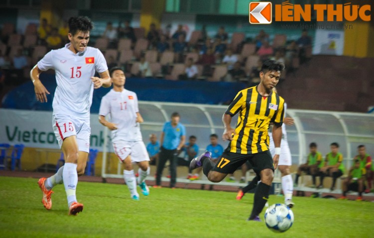 Thang Malaysia  3-1 U19 Viet Nam xay vung ngoi dau-Hinh-9