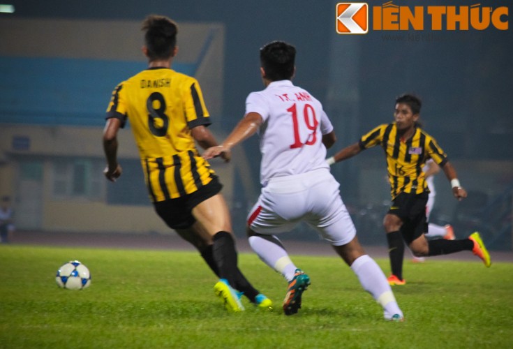 Thang Malaysia  3-1 U19 Viet Nam xay vung ngoi dau