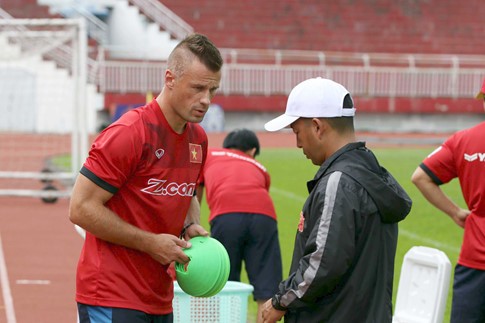 Chan dung “nguoi thoi suc” cho DT Viet Nam truoc AFF Cup-Hinh-11