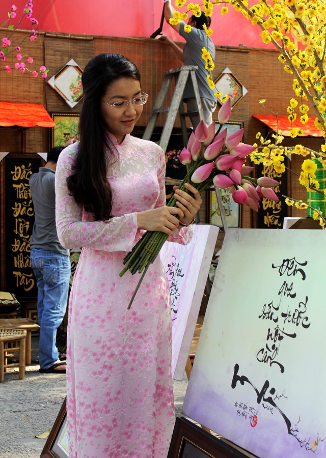 Dia diem chup ao dai Tet cuc 