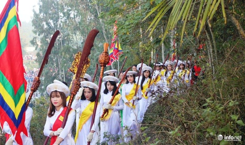 Du khach ve den thieng nhat xu Nghe du Le hoi dua thuyen-Hinh-5