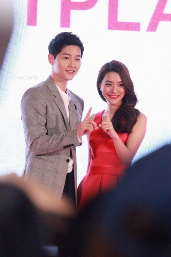 Bo Song Hye Kyo o Han, Song Joong Ki sang Thai gap my nhan-Hinh-3