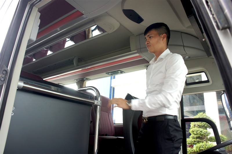 Cong Vinh va loi hua xe bus 5 sao cho CLB TP HCM-Hinh-4