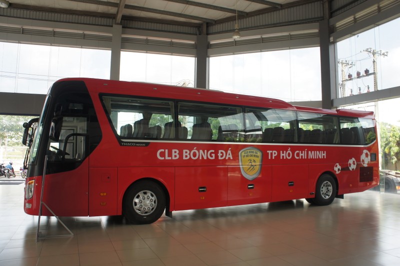 Cong Vinh va loi hua xe bus 5 sao cho CLB TP HCM-Hinh-5
