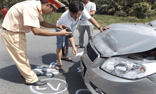 Phai lam gi de duoc nhan bao hiem xe sau tai nan giao thong?