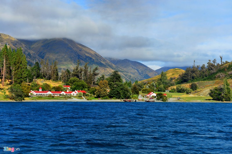 Du hi o ho dai nhat New Zealand tren con tau tram tuoi-Hinh-2